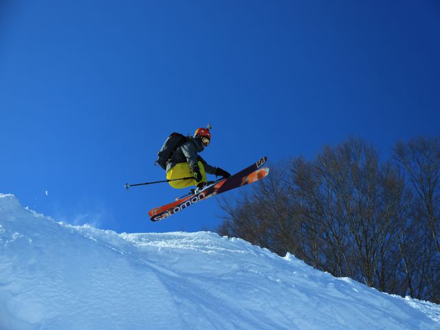 日帰りで練習できるスノボツアー